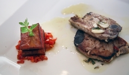 Grilled tuna with giovanna sauce - Recettes - Gastronomie - Ã®les BalÃ©ares - Produits agroalimentaires, appellations d'origine et gastronomie des Ãles BalÃ©ares